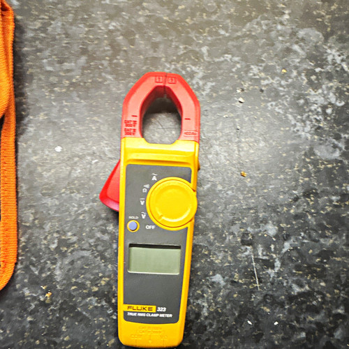 Fluke 323 true - 323, meter