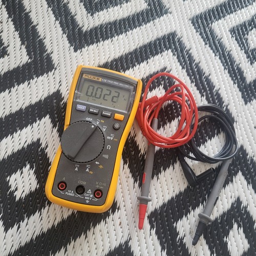 Fluke 117 true - true, digital