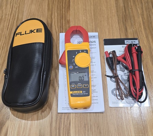 Fluke 325 400a dc - ac, true