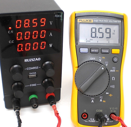 Fluke 115 true rms - true, autoranging