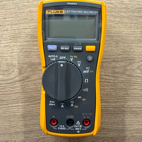Fluke 117 true rms 6000 - rms,